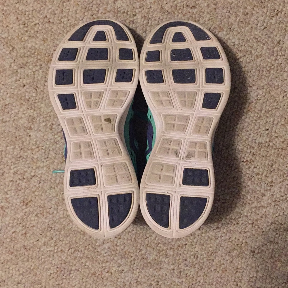 Nike Running Shoes - Picture 4 of 5
